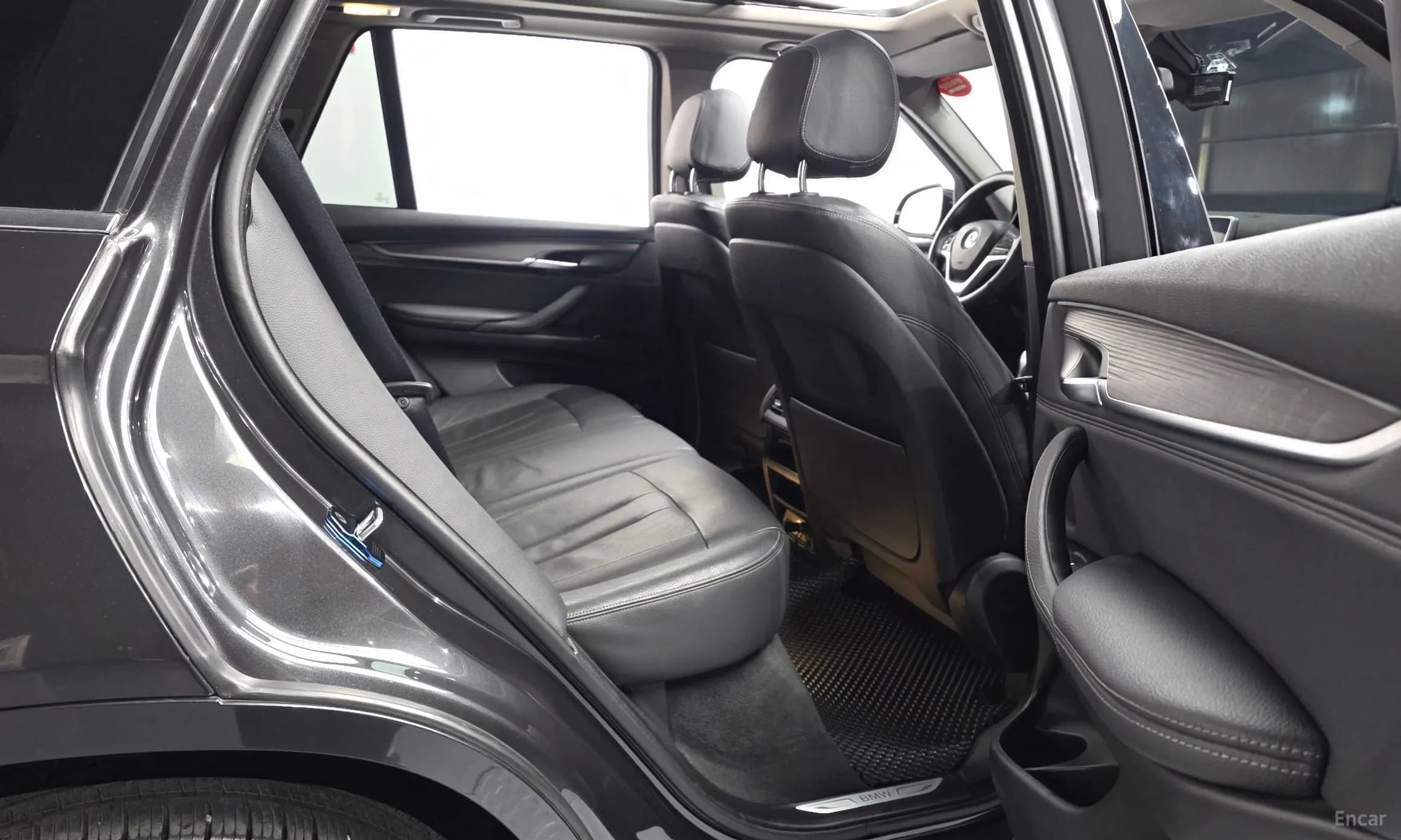 X5 (F15)