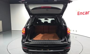 X5 (F15)