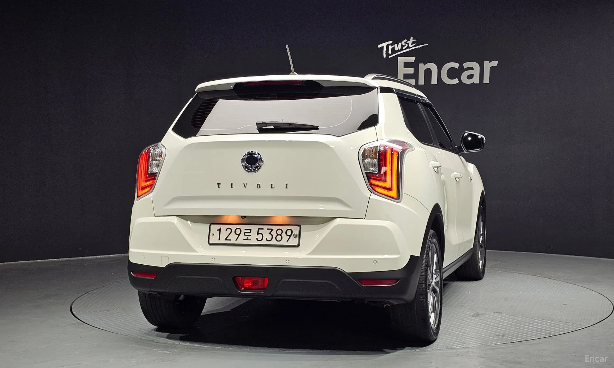 Berry New Tivoli