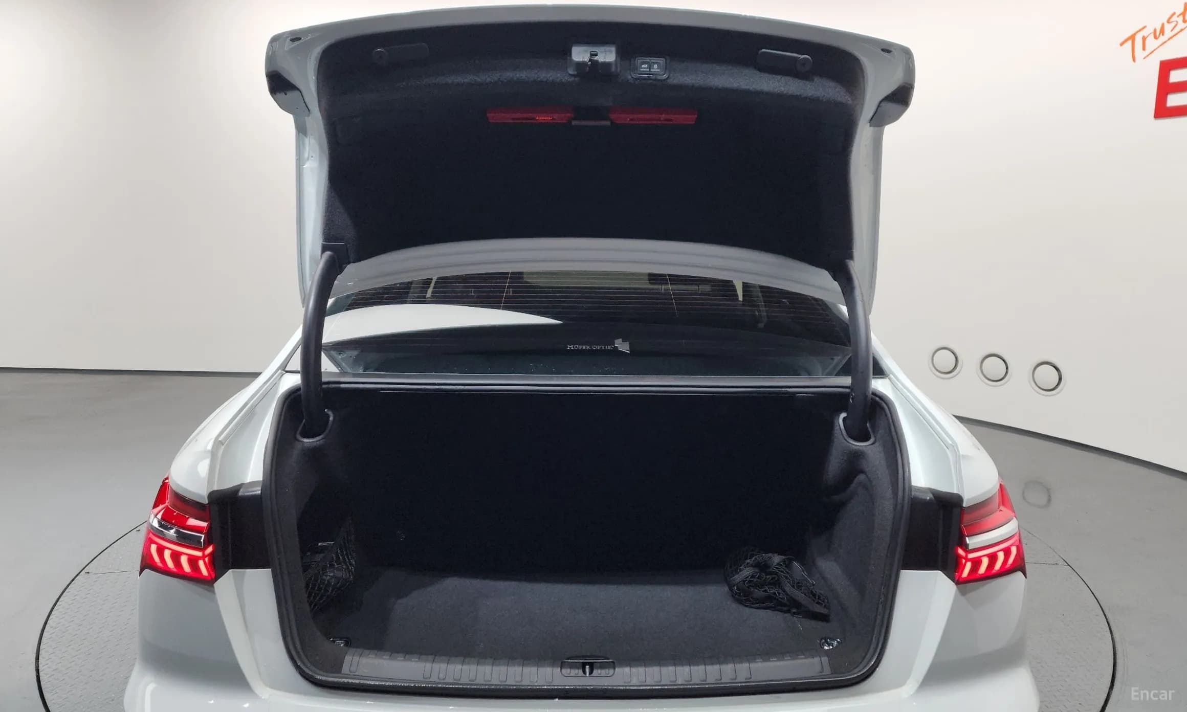 A6 (C8)