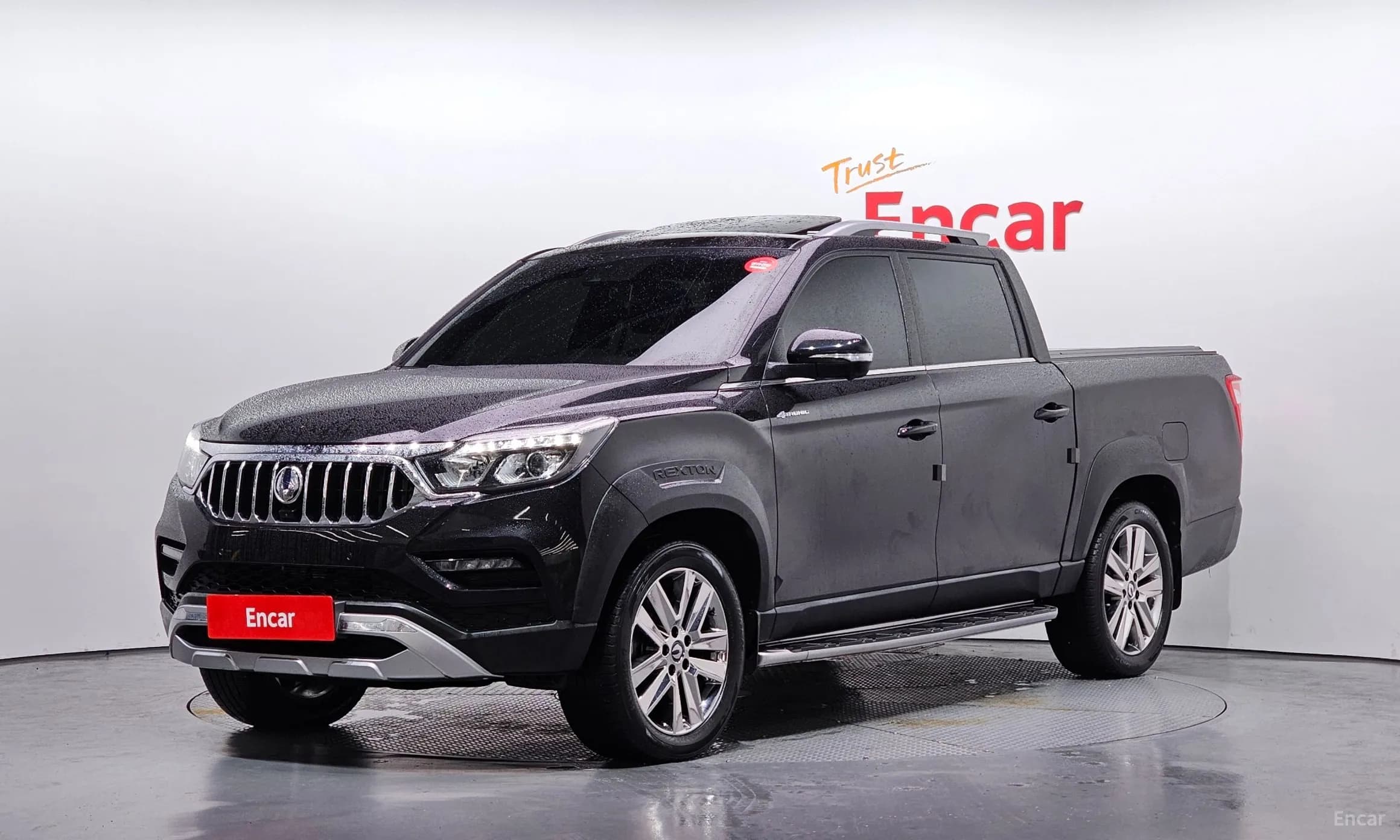 Rexton Sports Khan