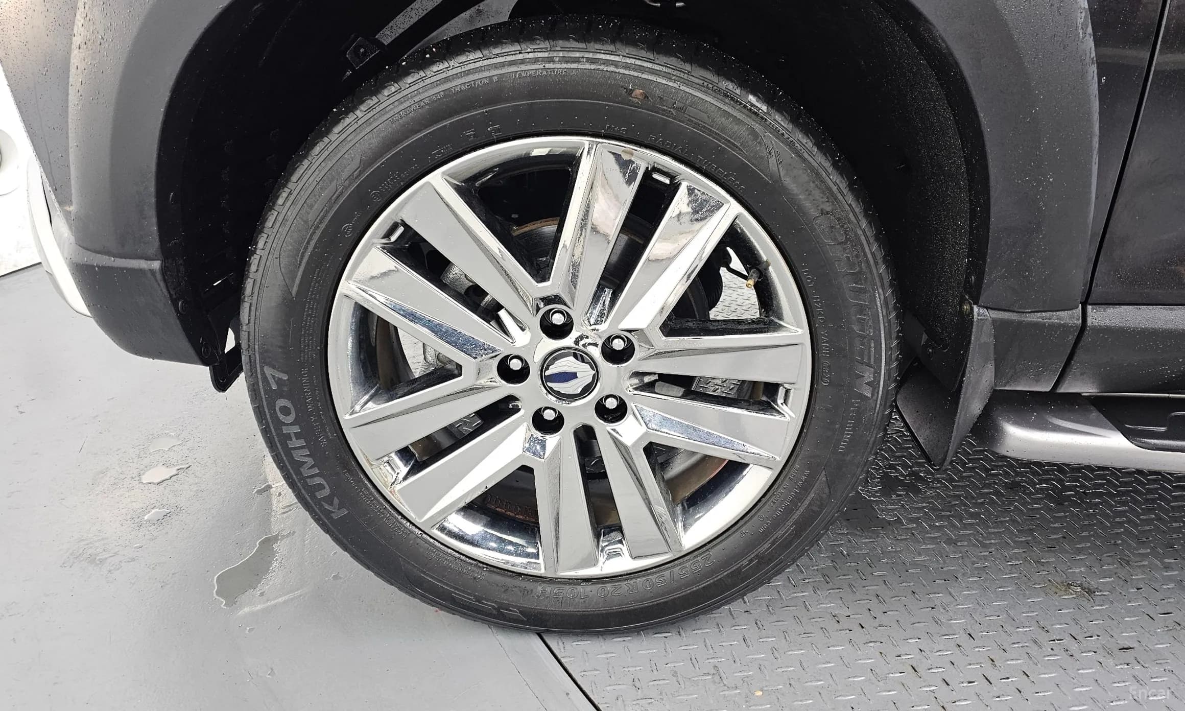 Rexton Sports Khan