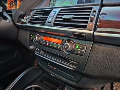 X6 (E71)