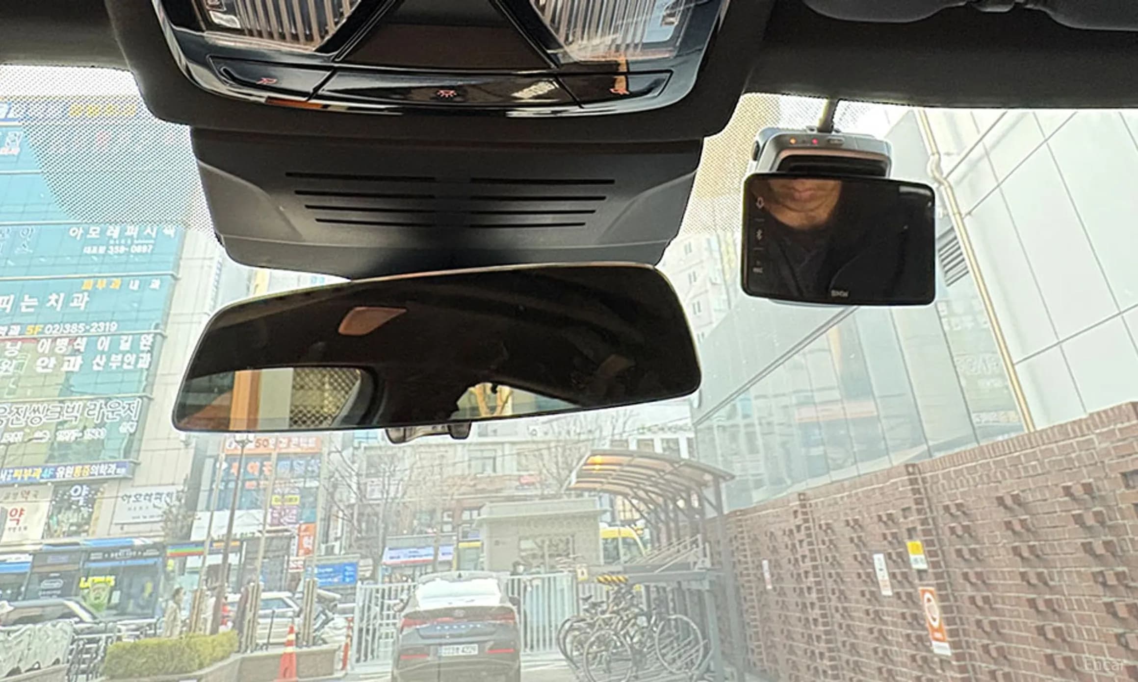 X6 (G06)
