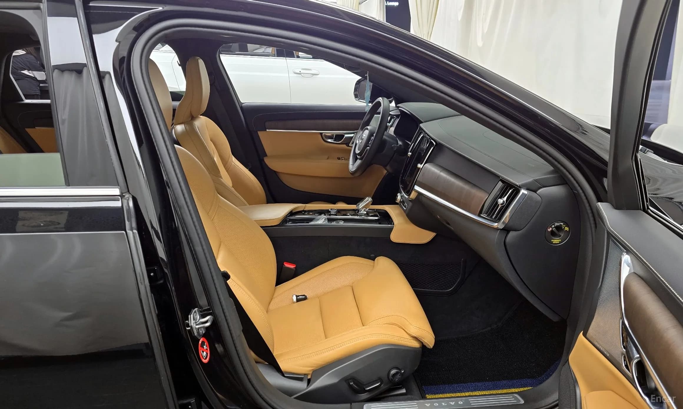 S90