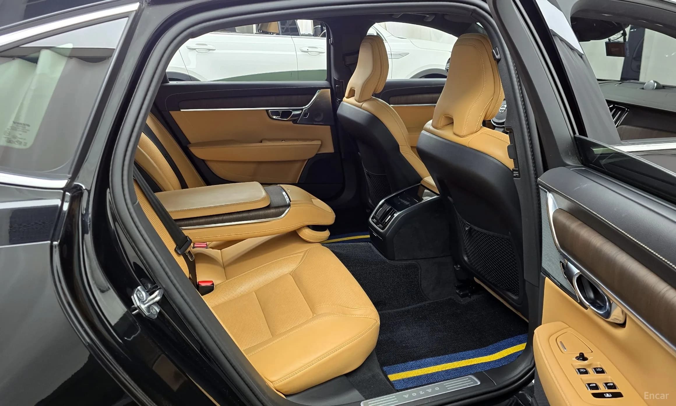 S90