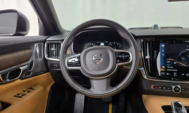S90