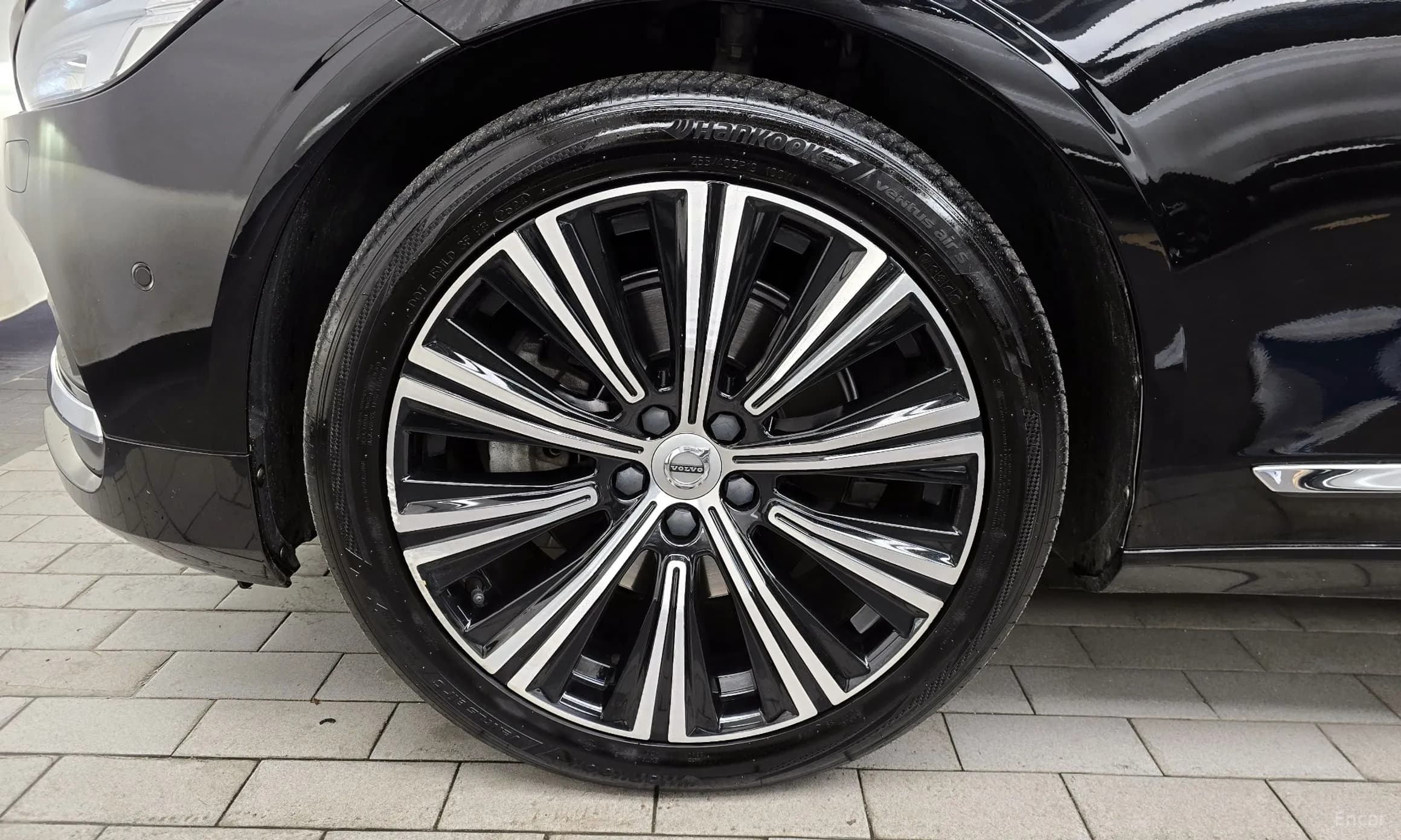 S90