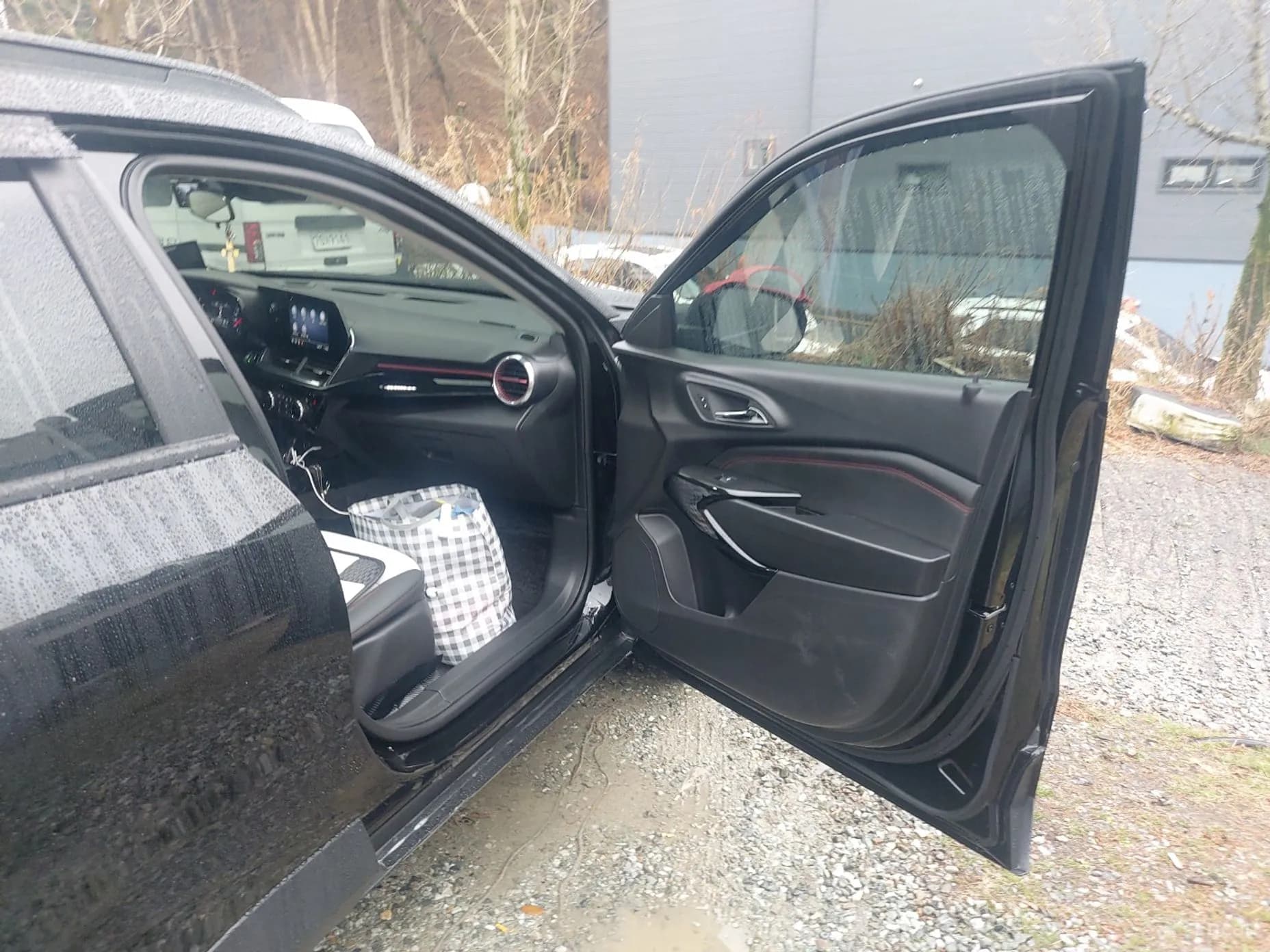 Trax Crossover