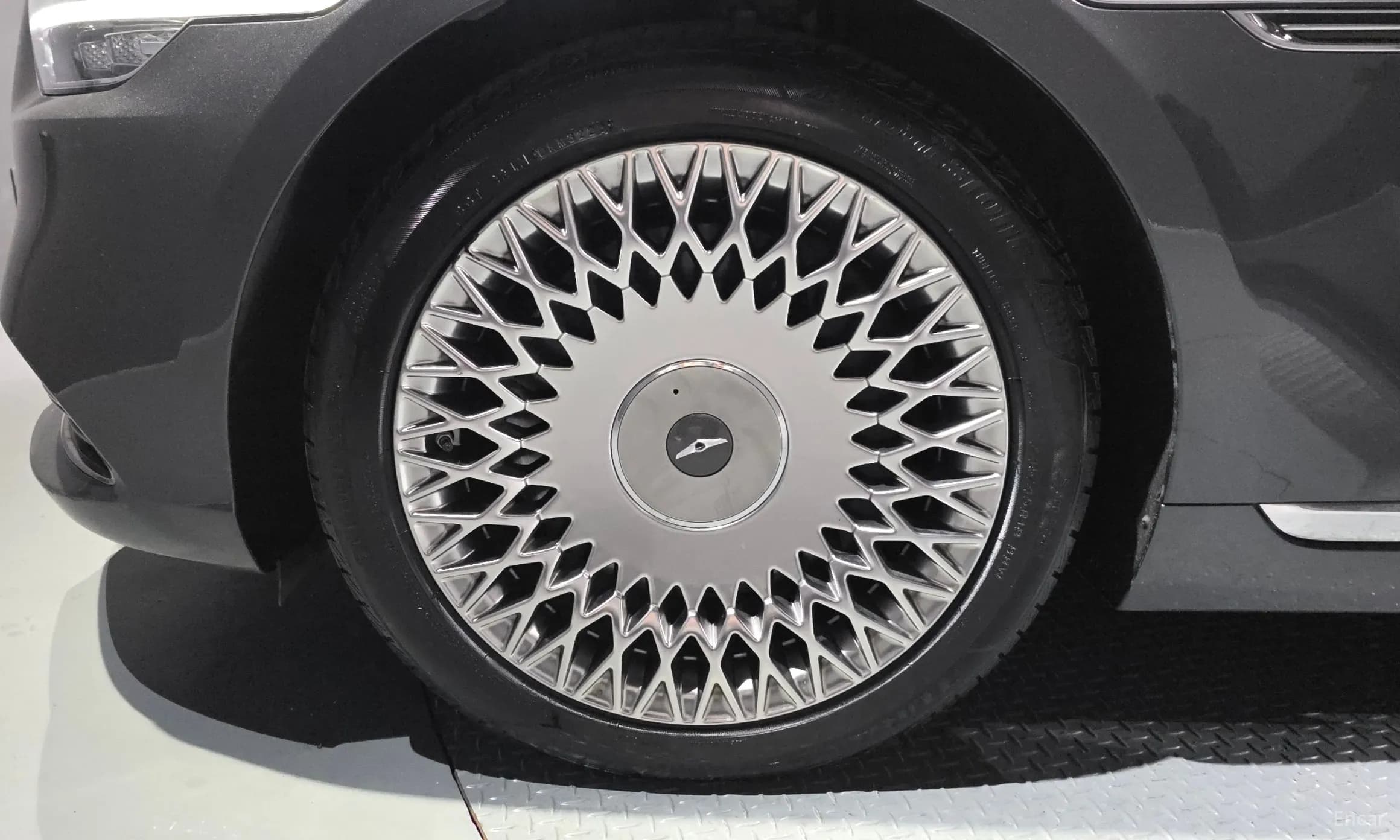 G90
