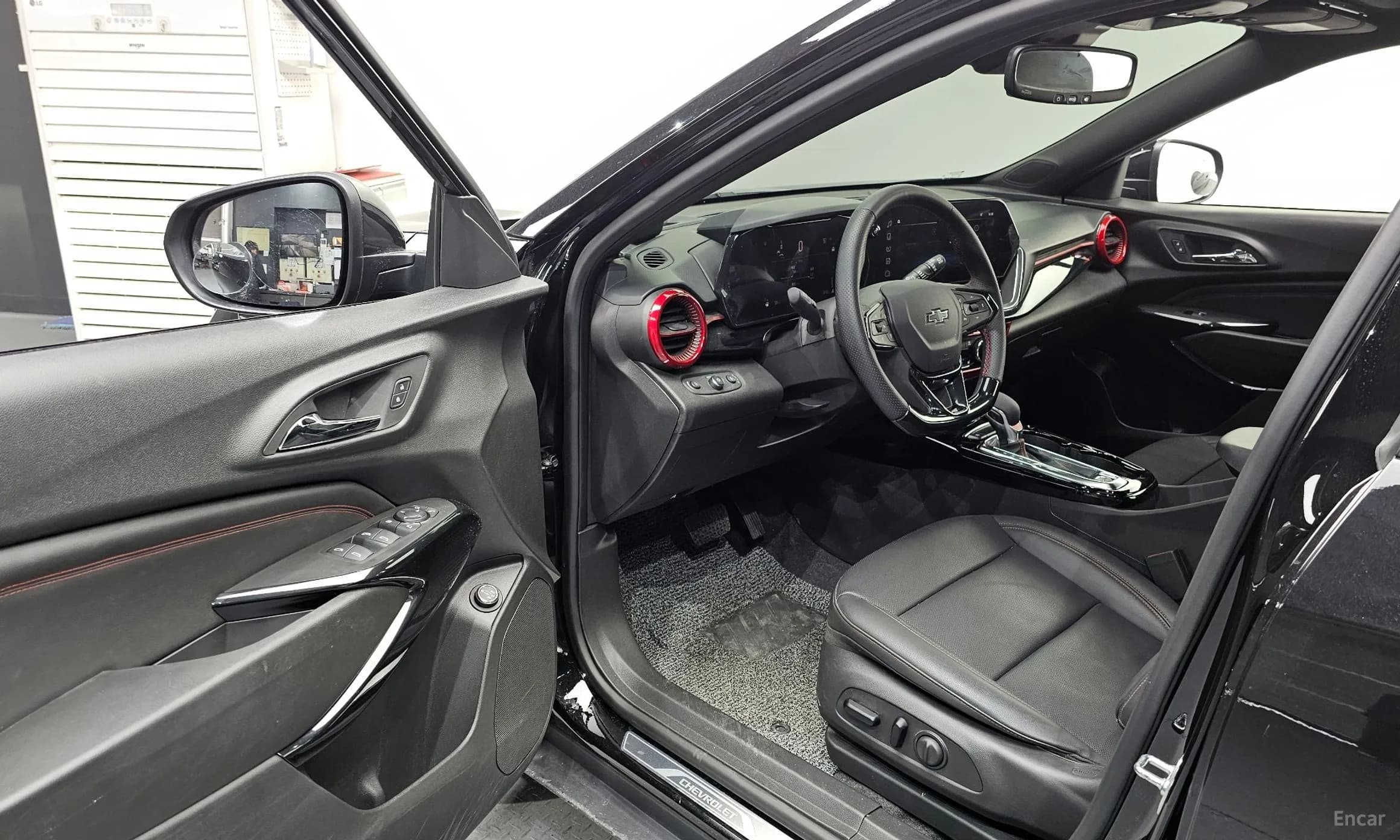 Trax Crossover