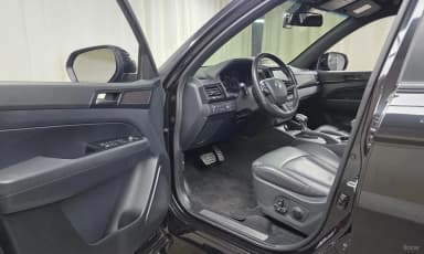 Rexton Sports Khan
