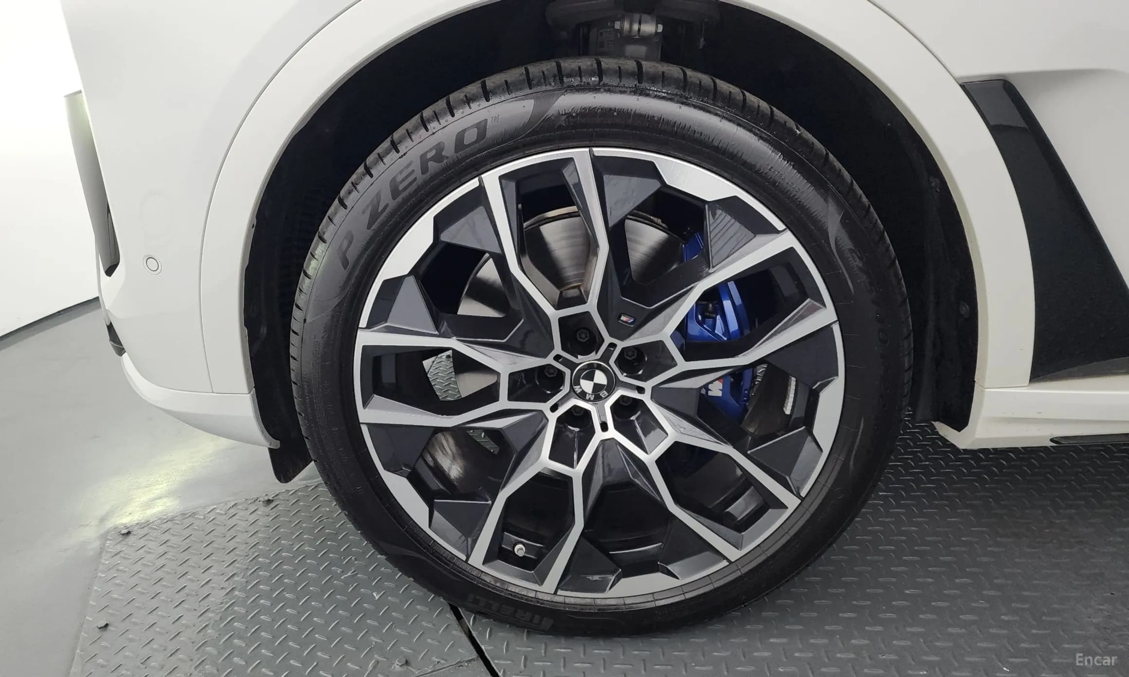 X7 (G07)