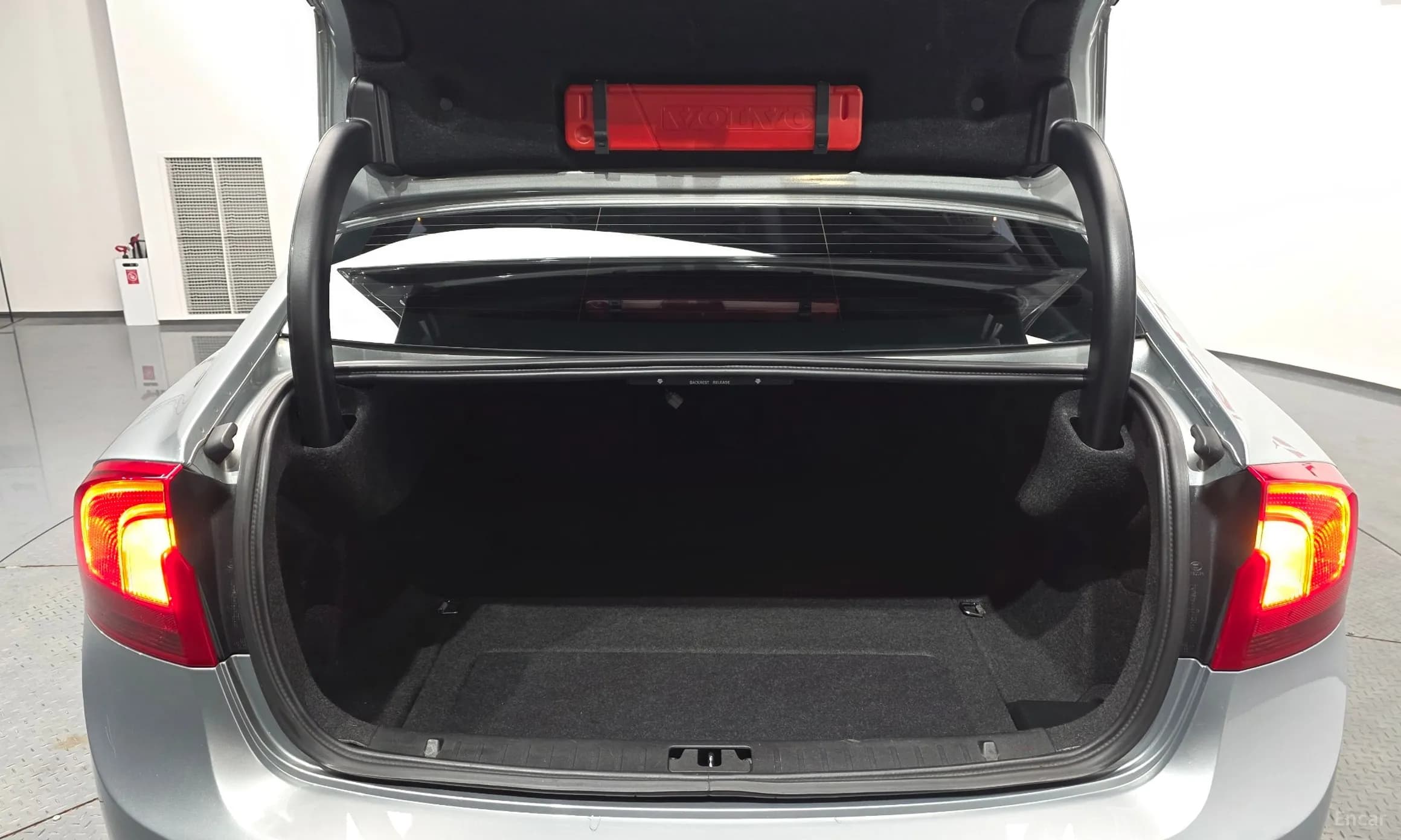 S60