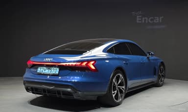 e-tron GT