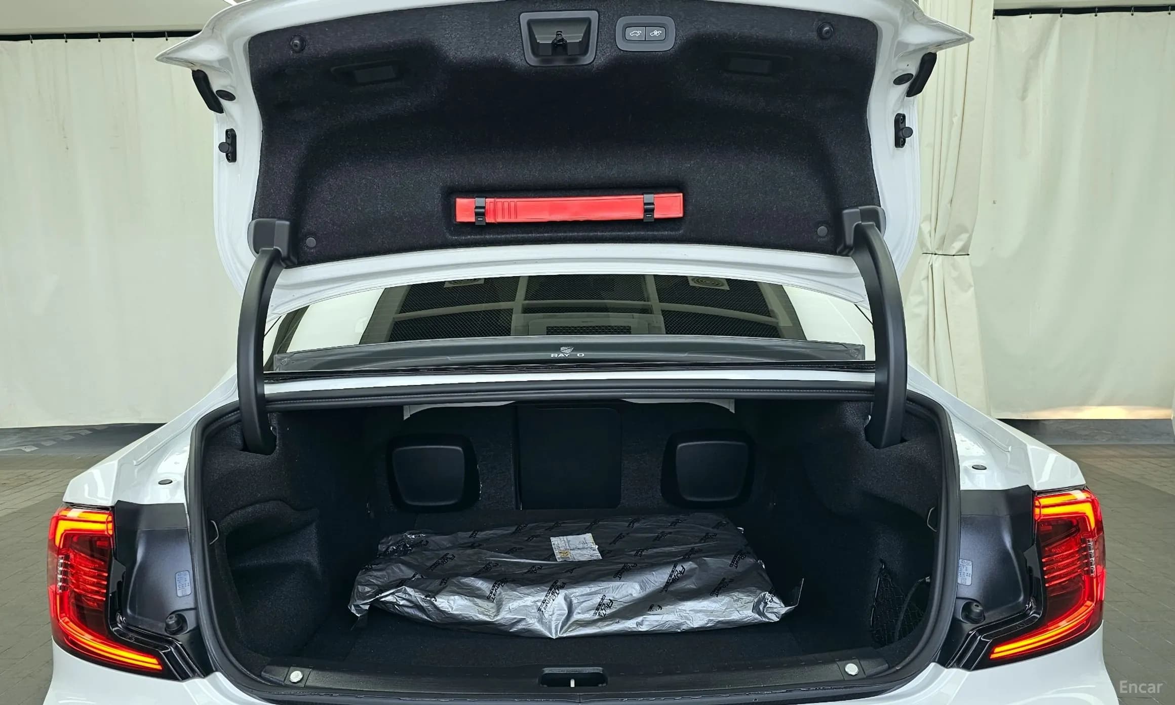 S90