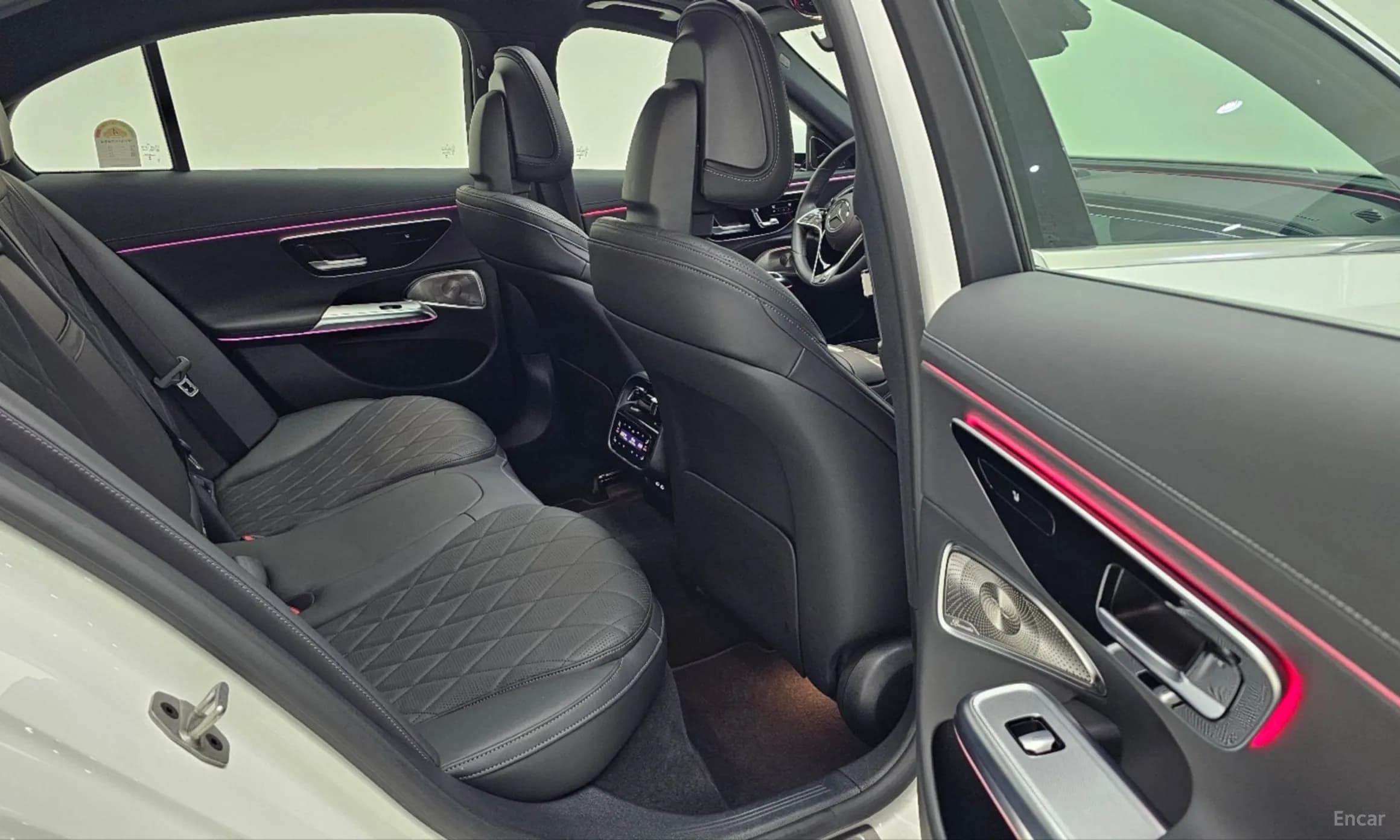 E-Class W214