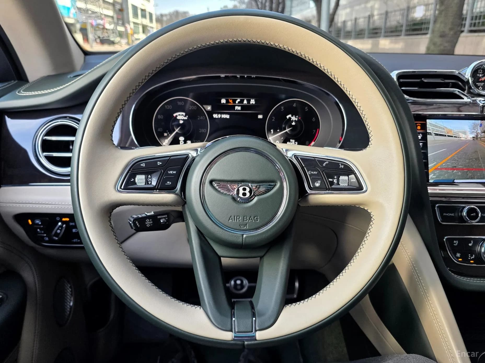 Bentayga