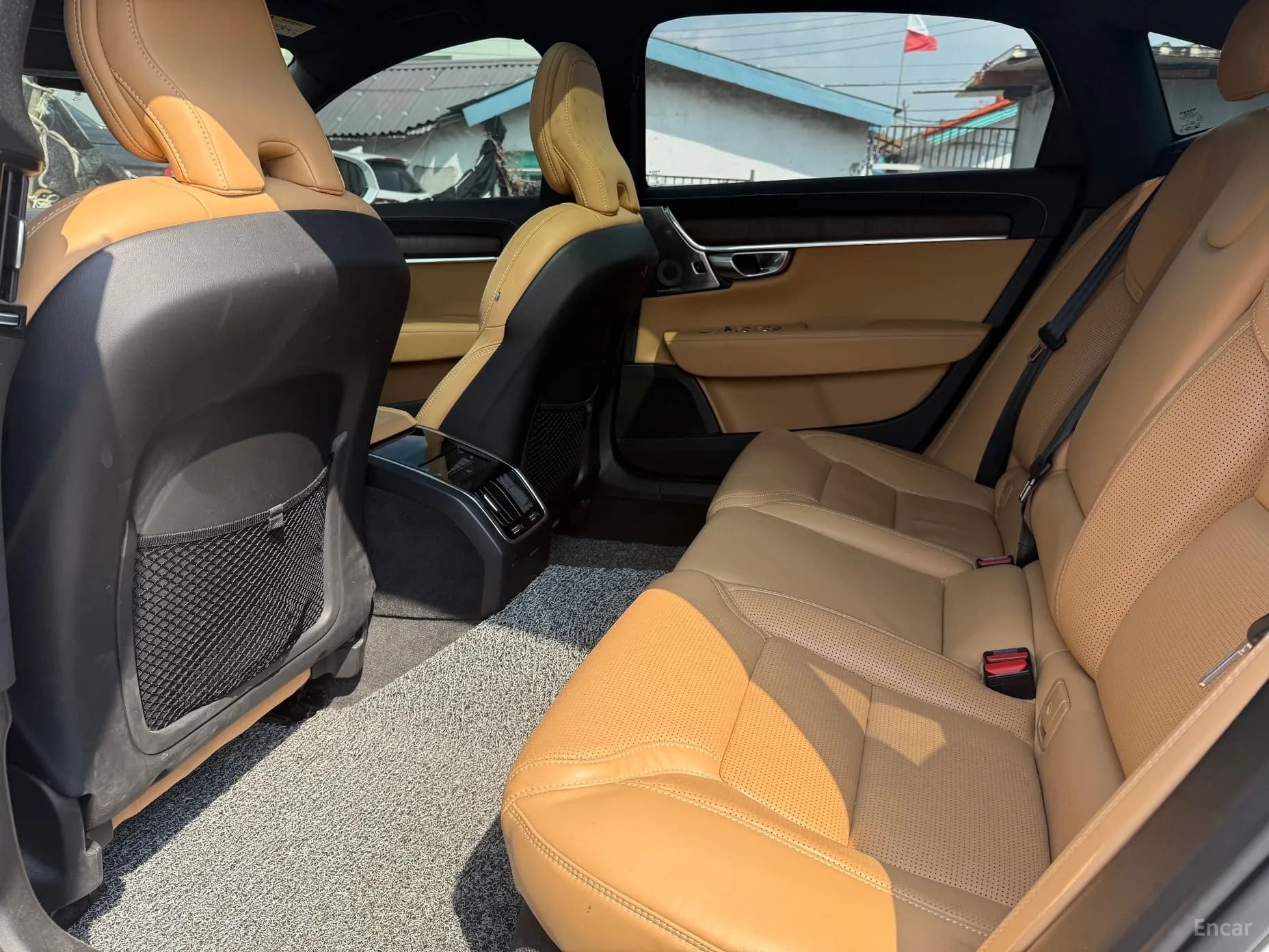 S90
