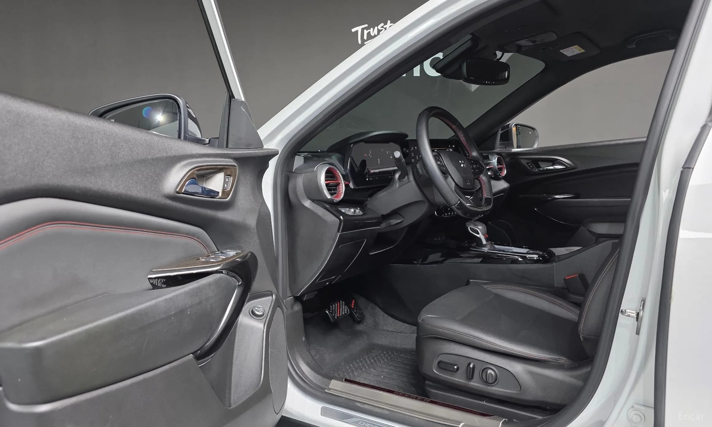 Trax Crossover