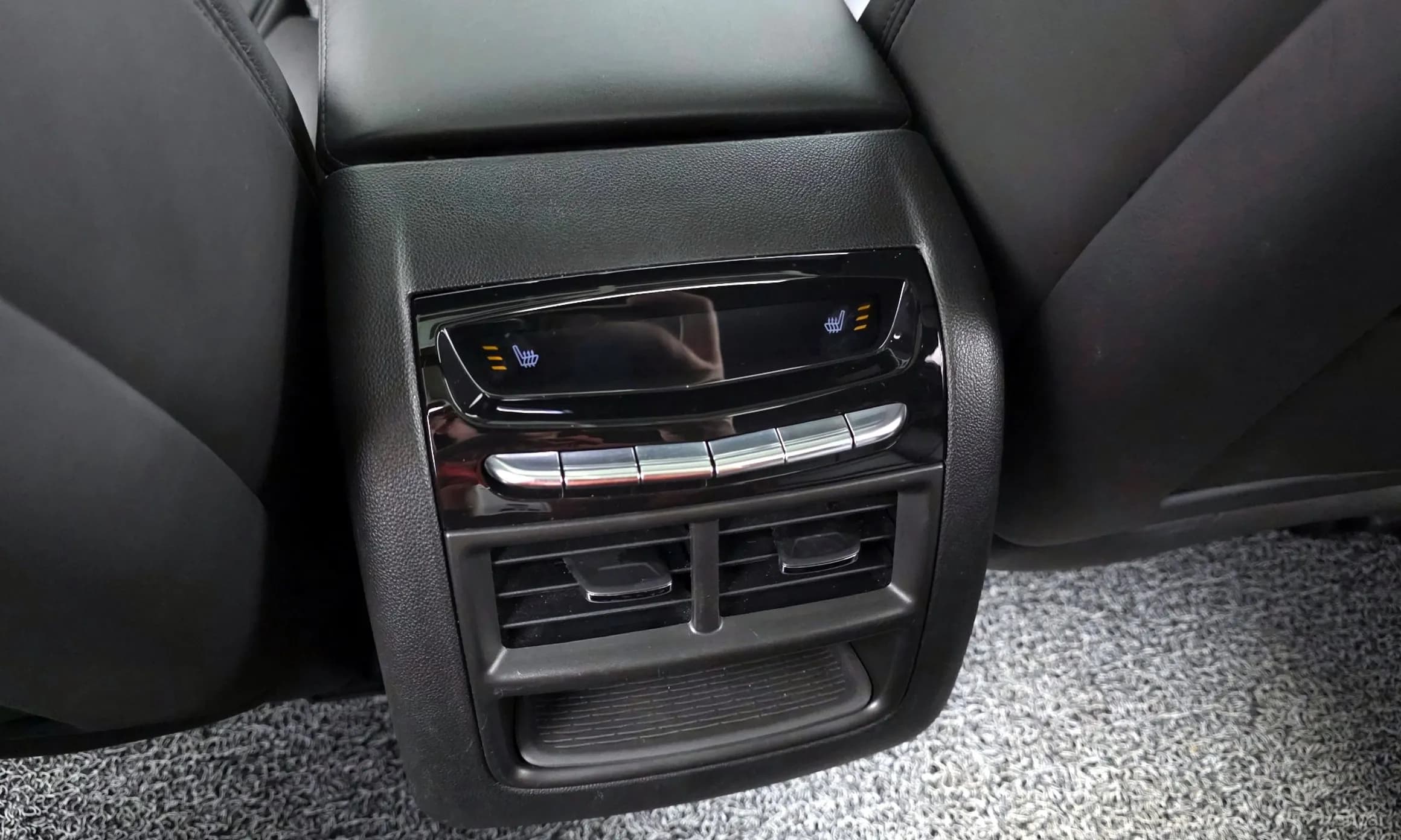 XT5