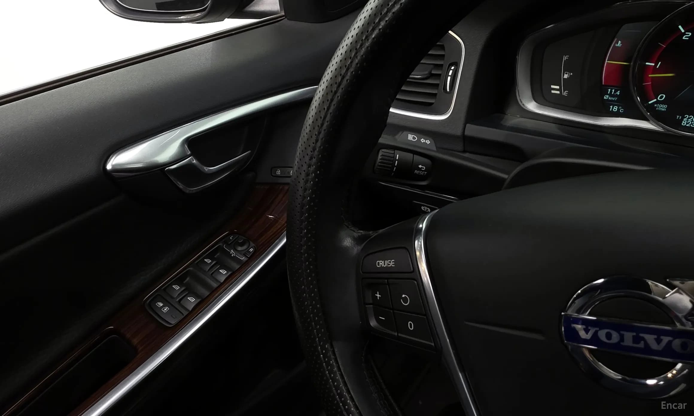 S60