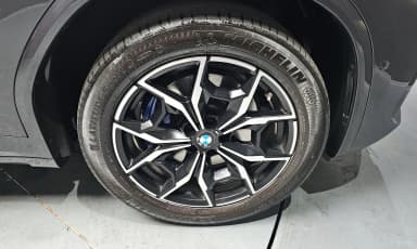 X4 (G02)