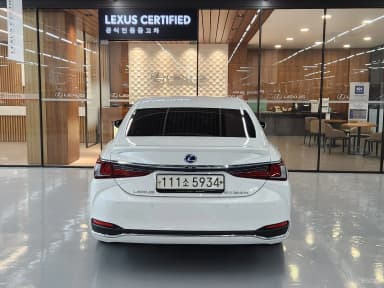 ES300h 7th Generation