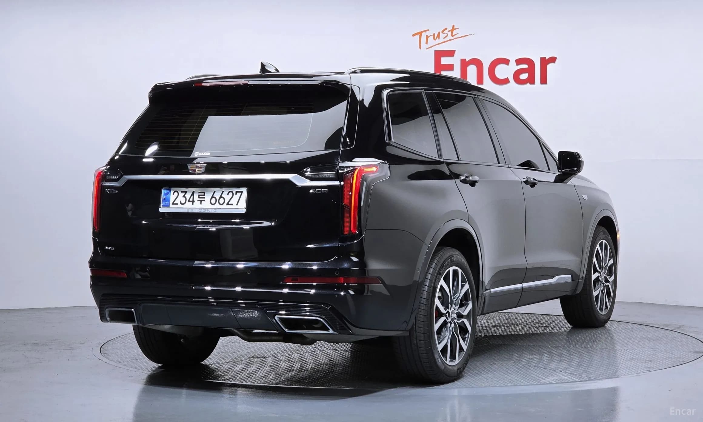 XT6
