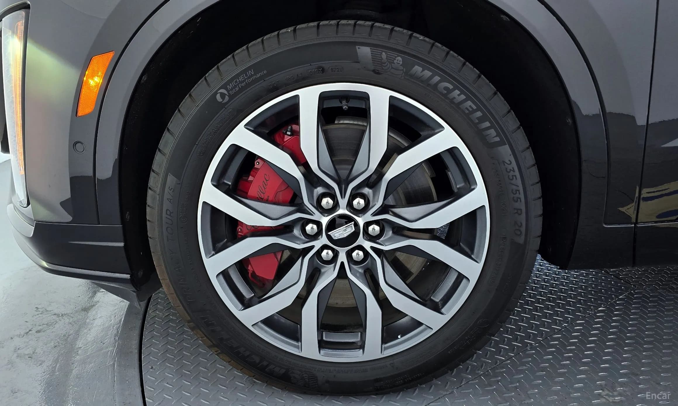 XT6
