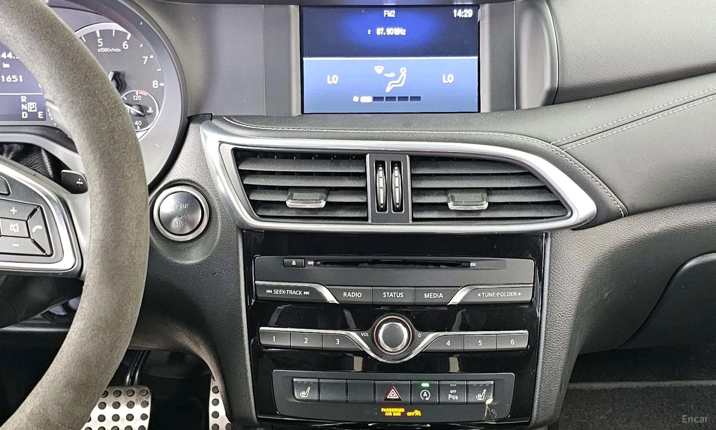 Q30