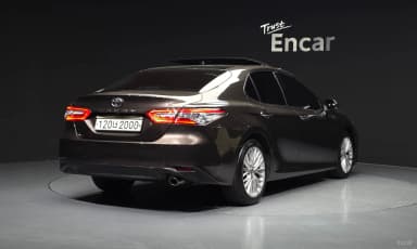 Camry (XV70)