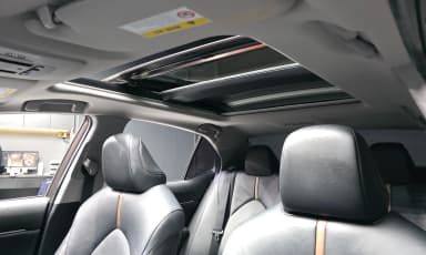 Camry (XV70)