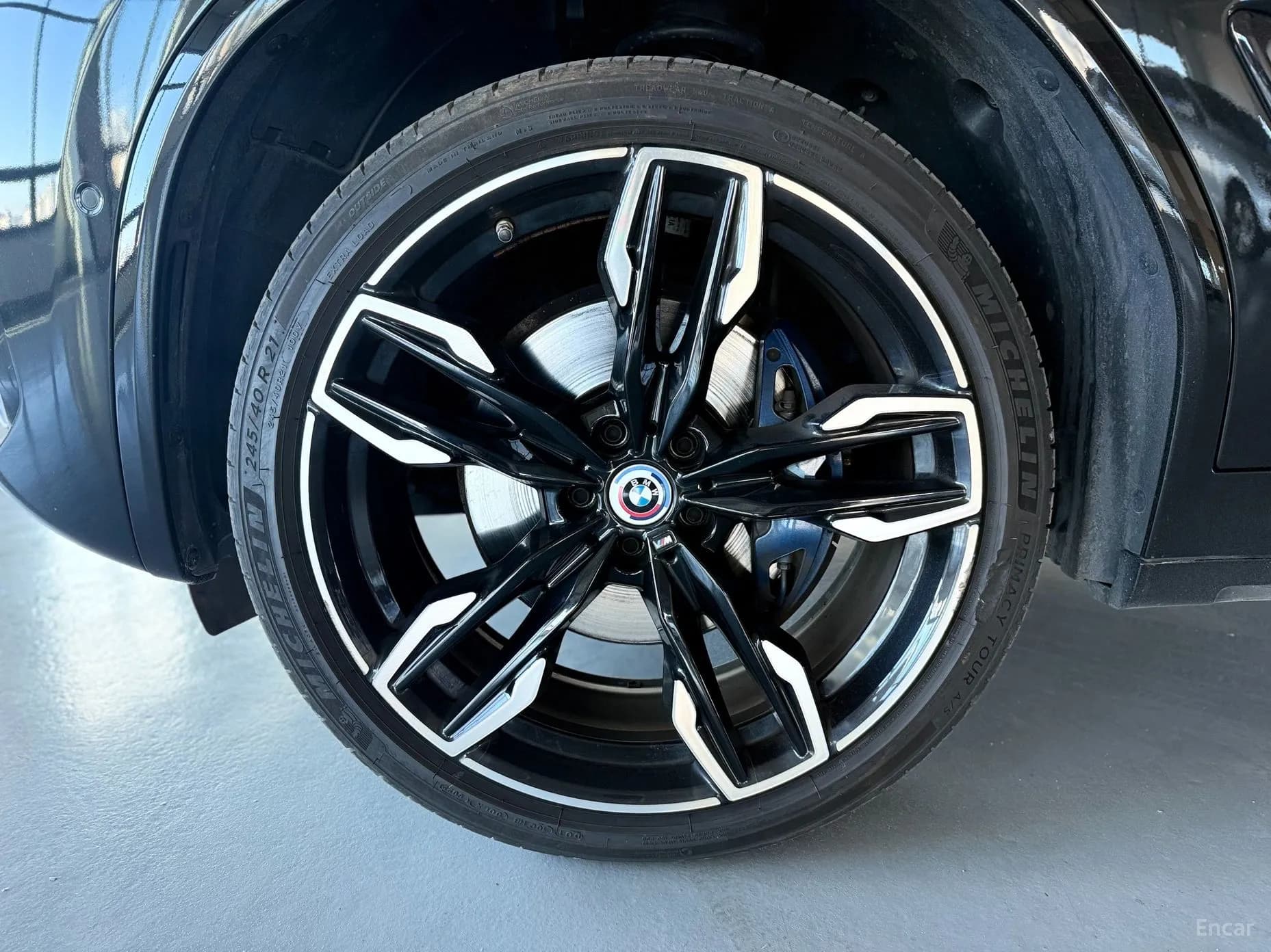 X4 (G02)