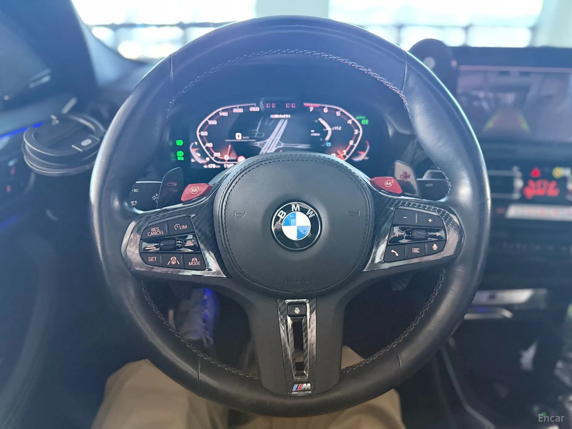 X4 (G02)