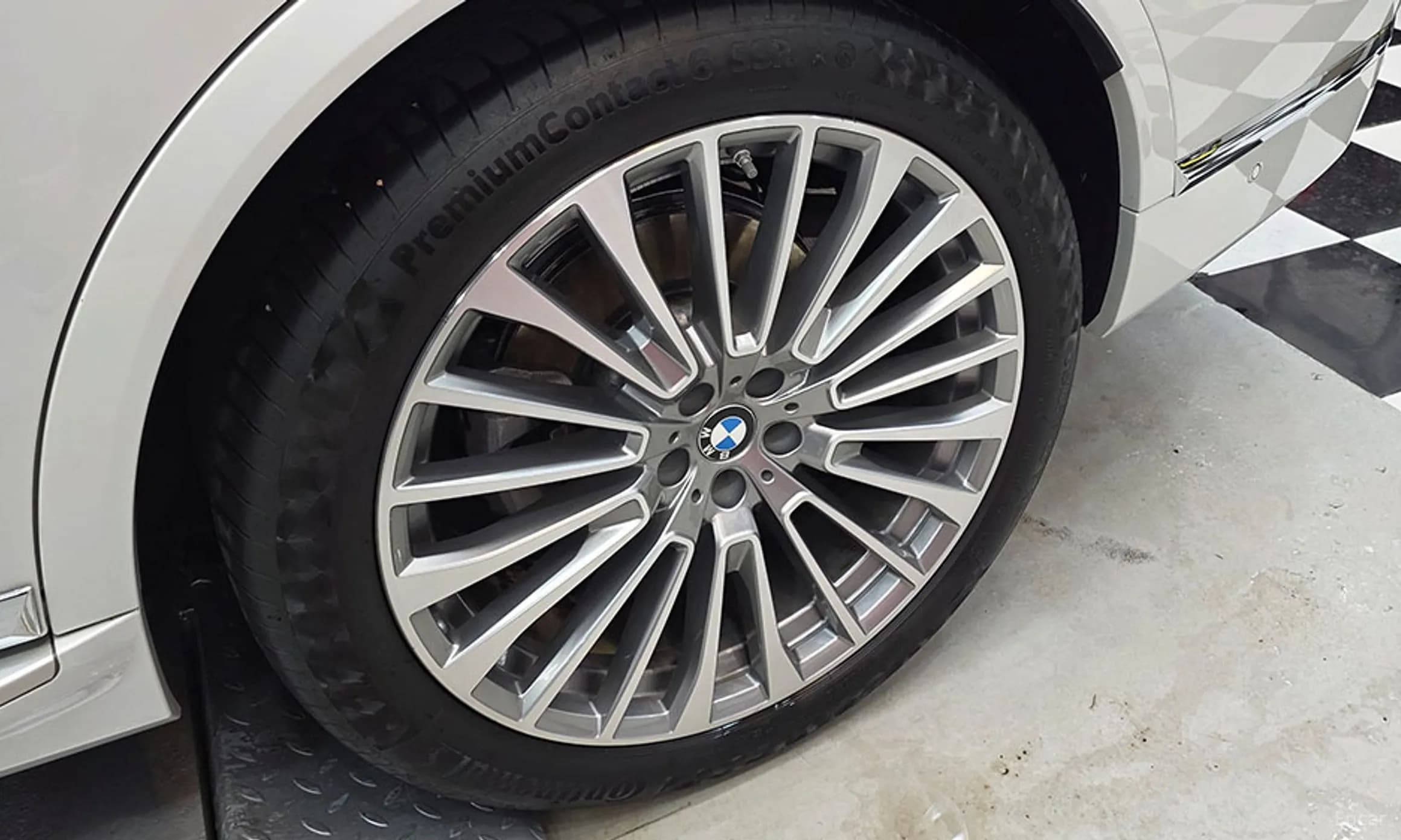 X7 (G07)