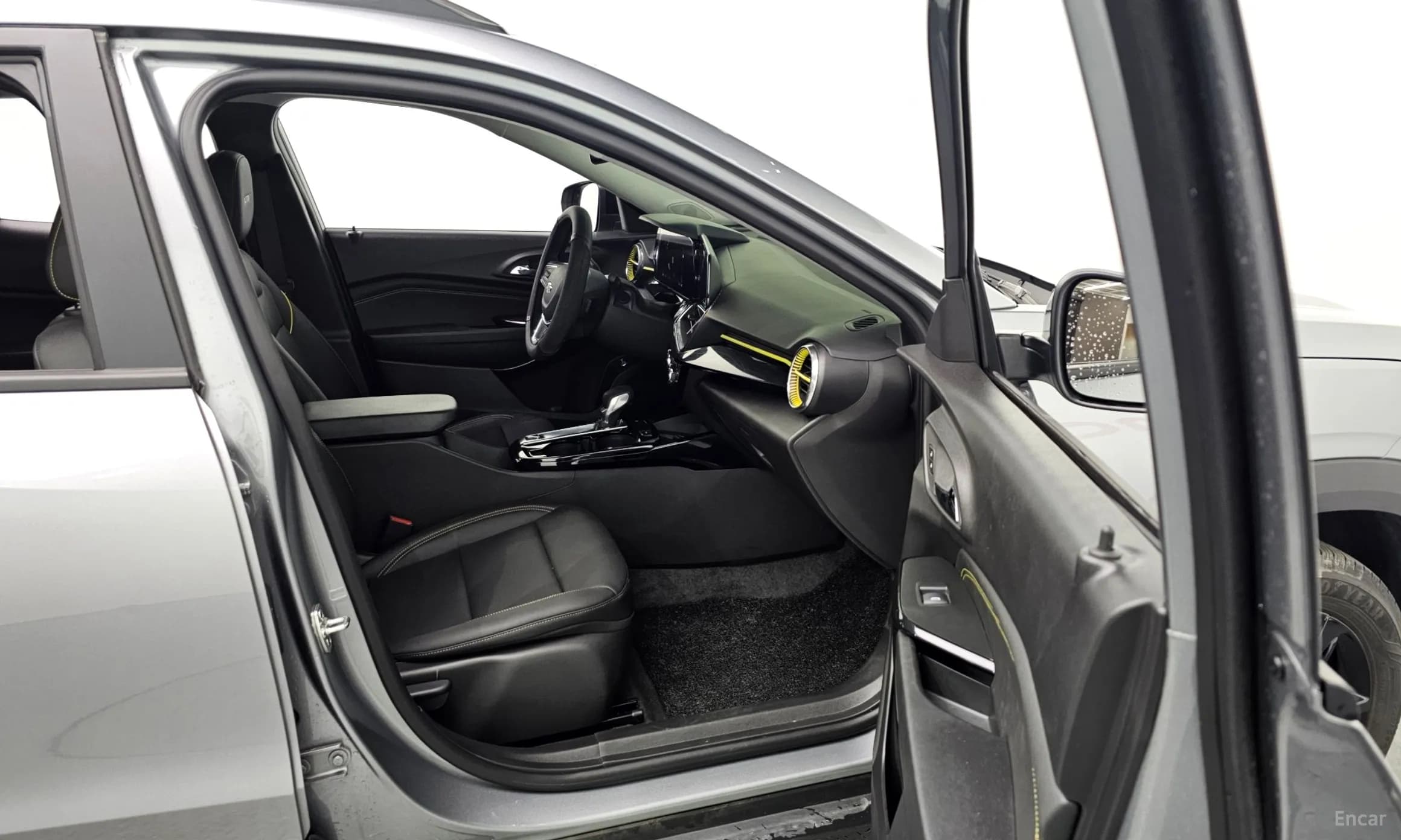 Trax Crossover