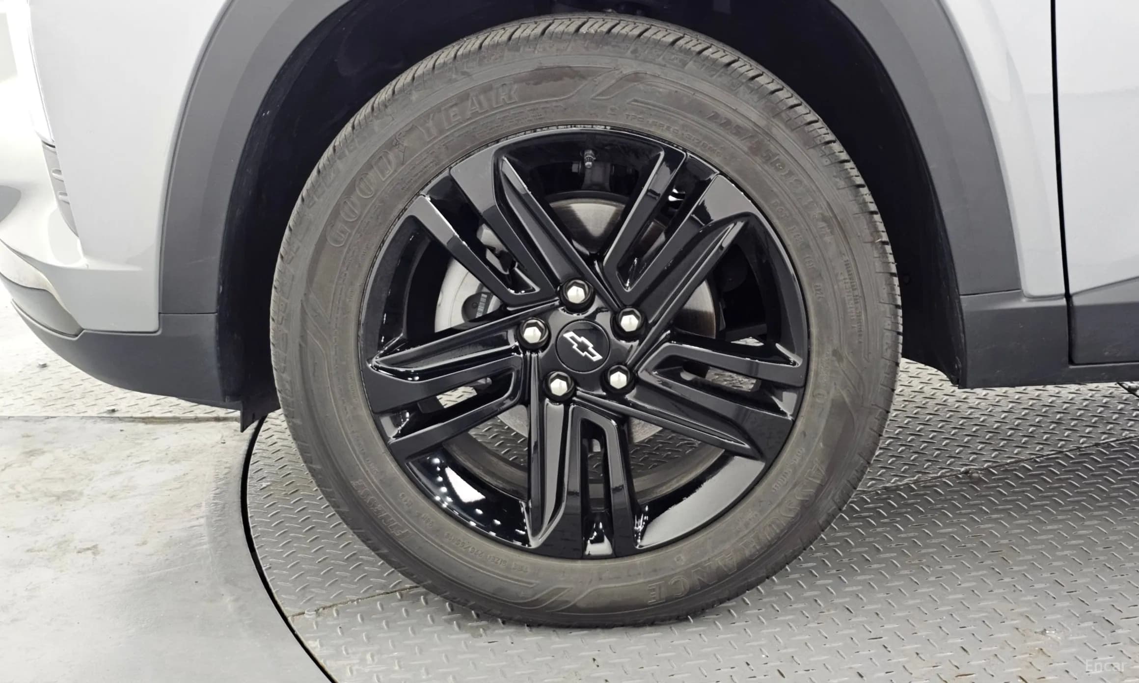 Trax Crossover