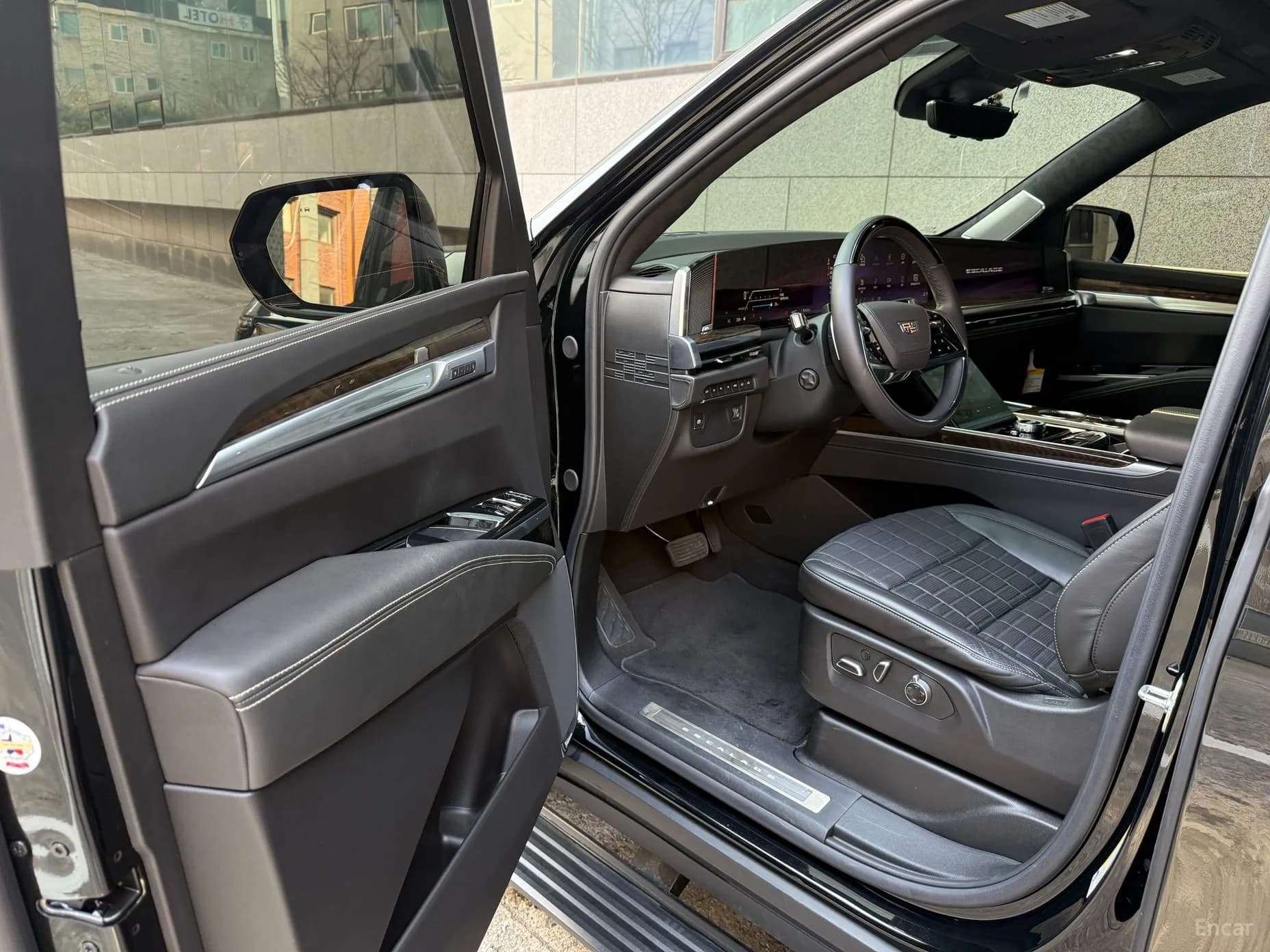 Escalade 5th Generation