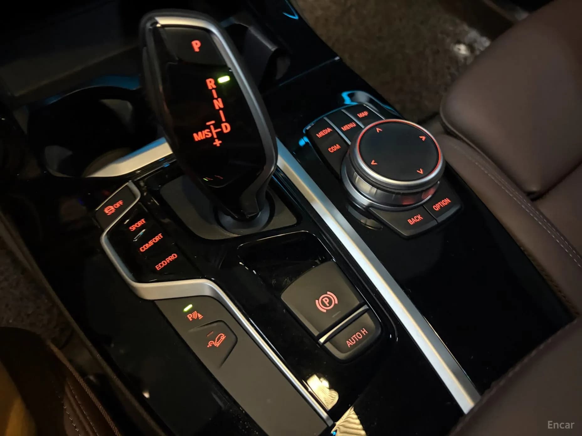 X3 (G01)