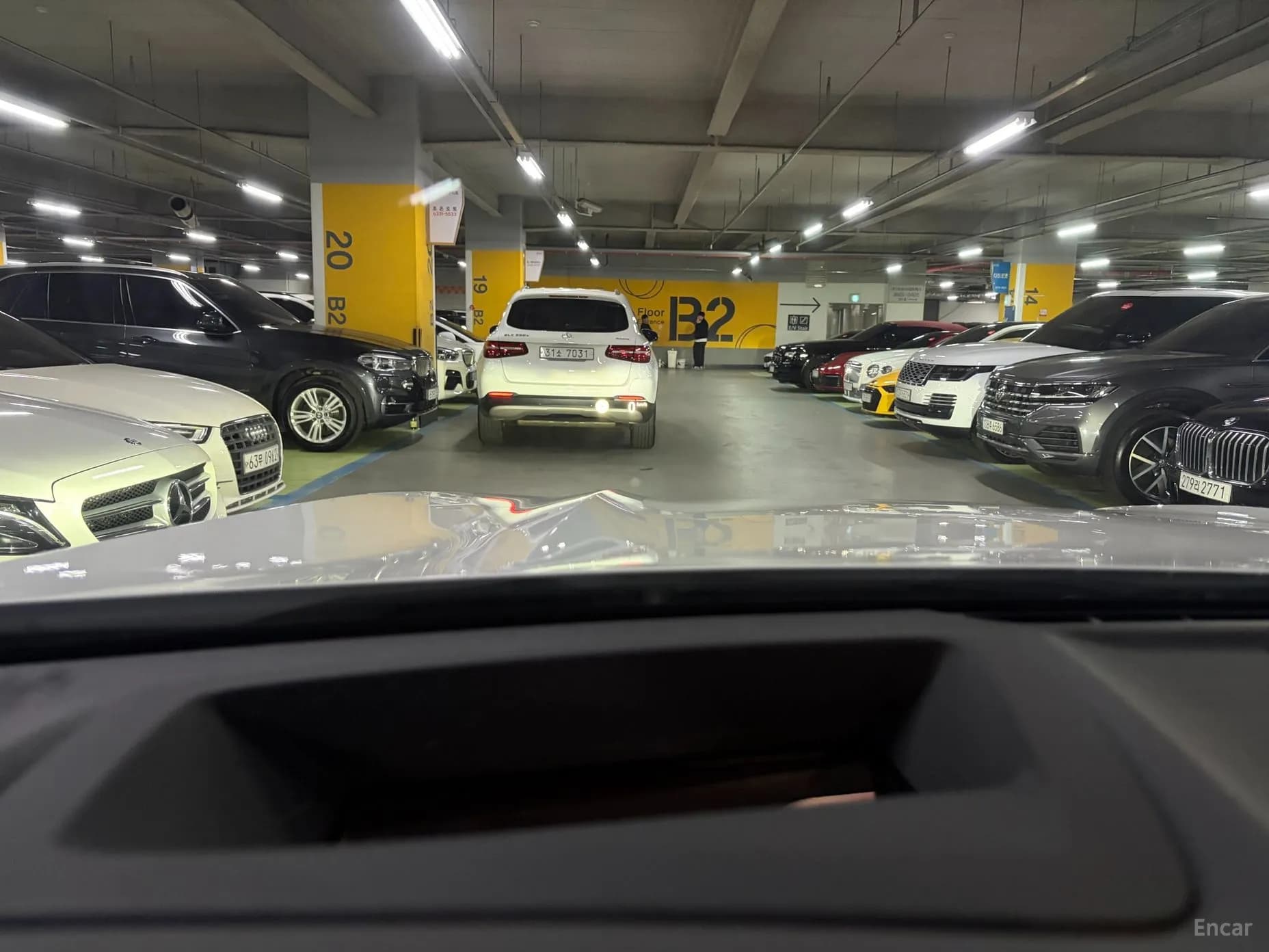 X3 (G01)
