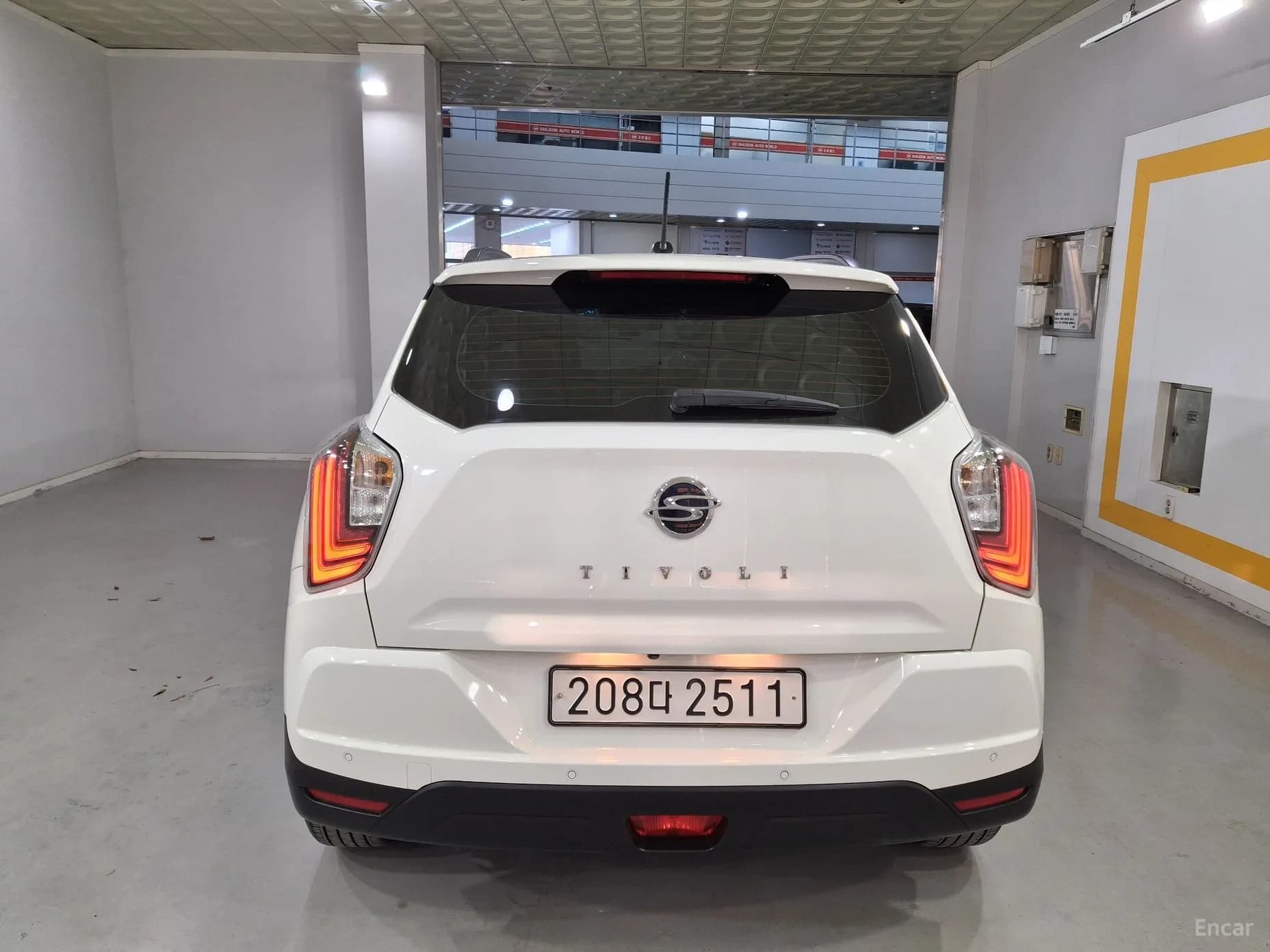 Berry New Tivoli