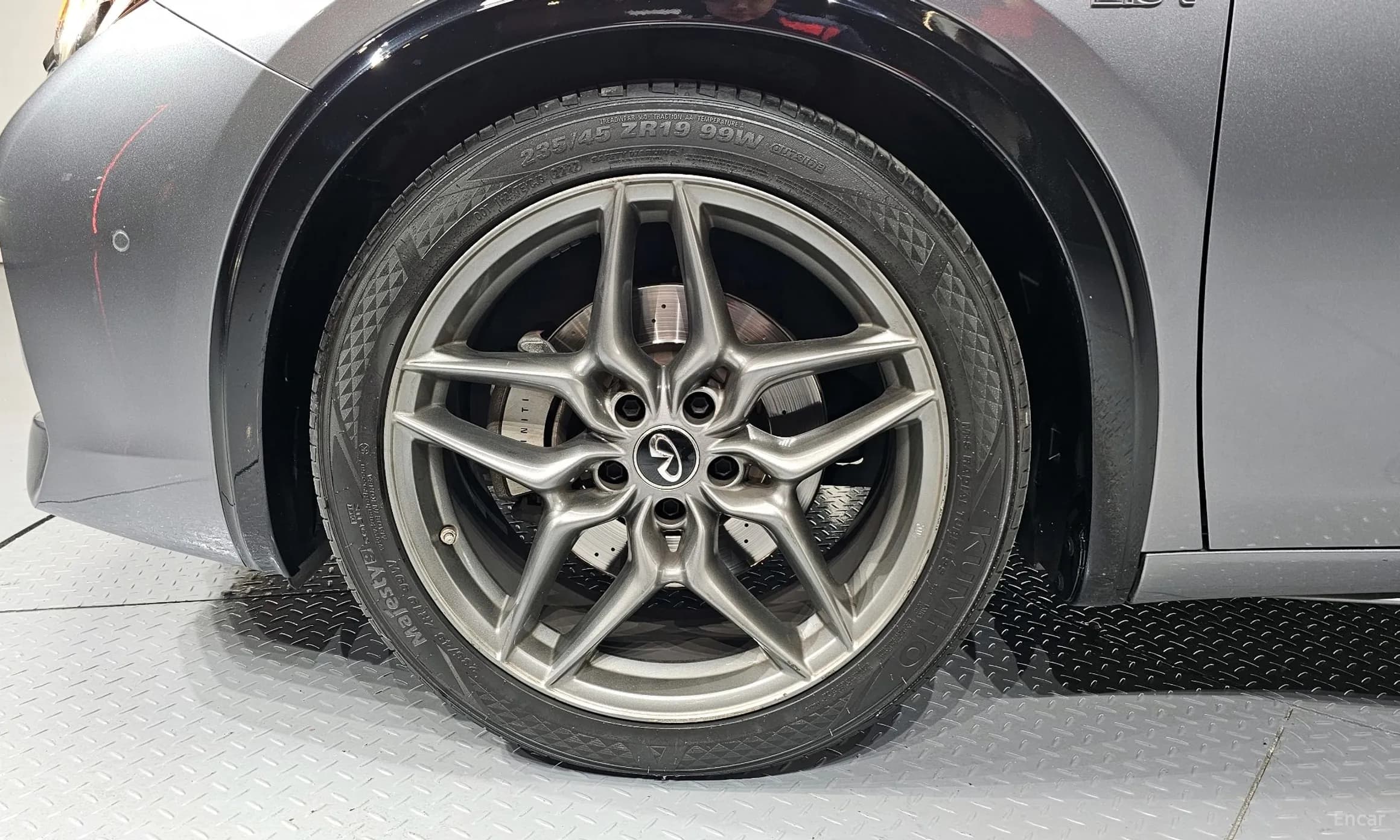 Q30