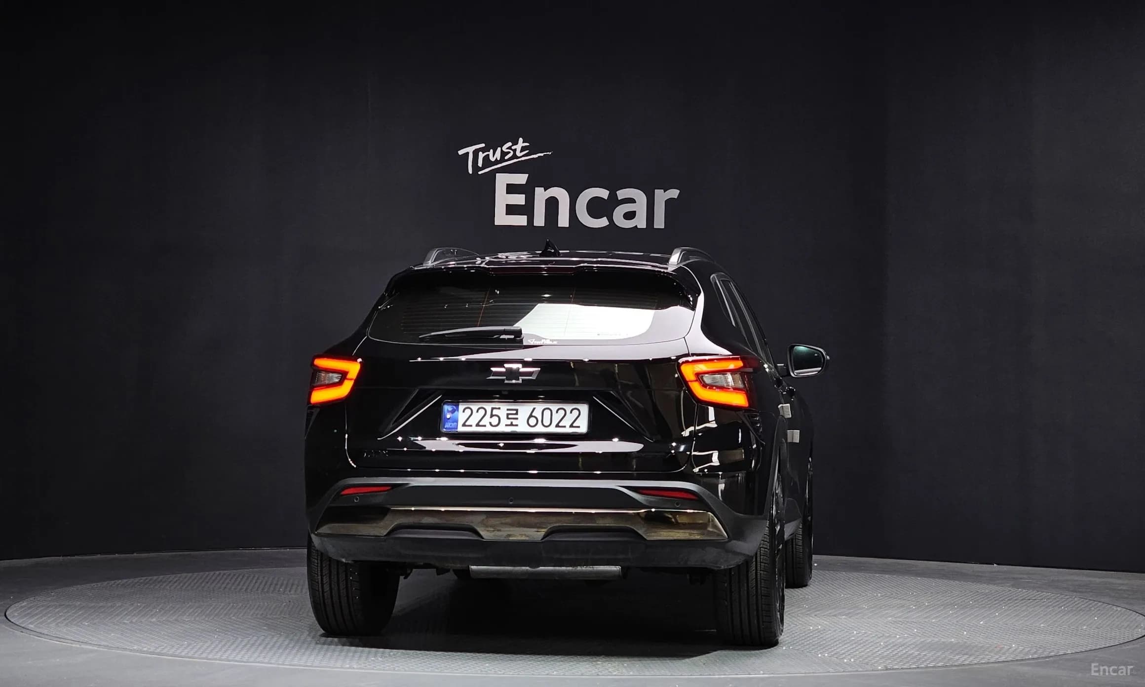 Trax Crossover