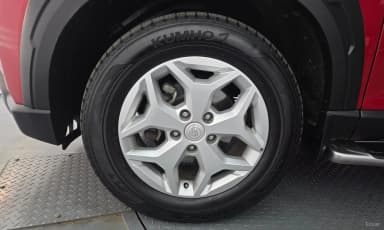 Rexton Sports Khan