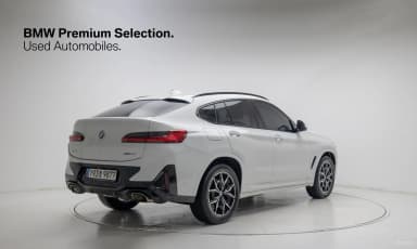 X4 (G02)
