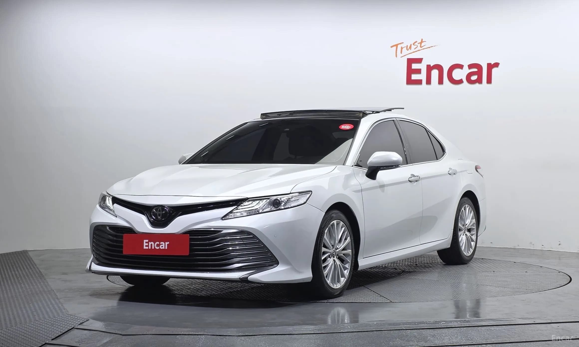 Camry (XV70)