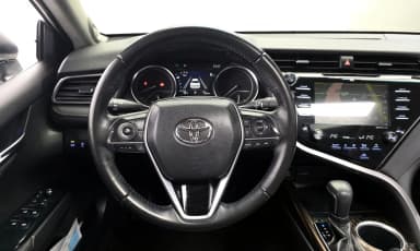 Camry (XV70)