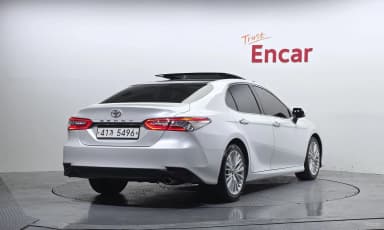 Camry (XV70)