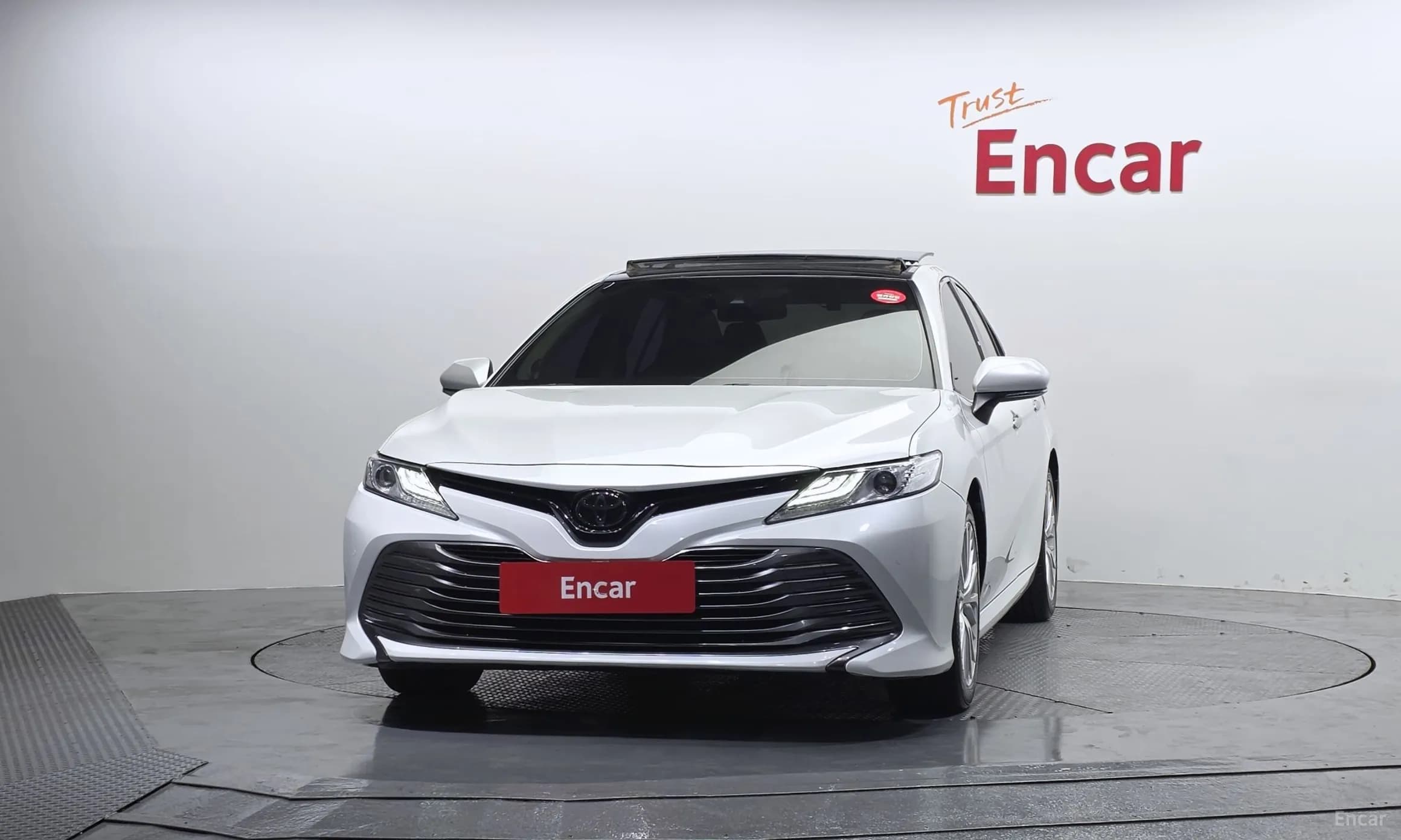 Camry (XV70)